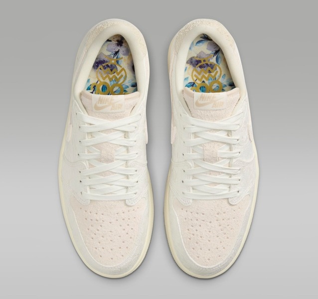 First Look at the Chris Paul x Air Jordan 1 Low OG First Look at the Chris Paul x Air Jordan 1 Low OG